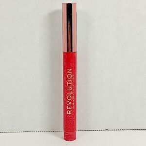 Revolution Makeup London Velvet Kiss Lip Crayon Liner Decadence 0.04 oz SEALED
